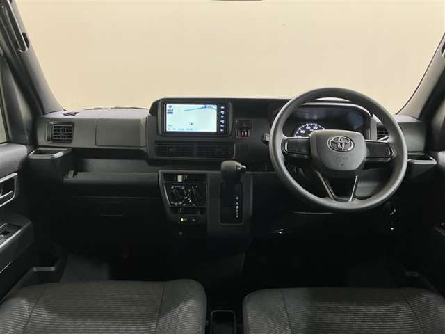Toyota Pixis Van 7