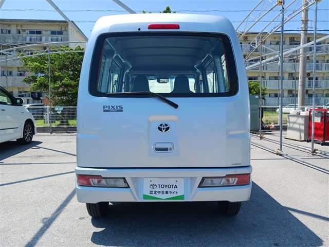 Toyota Pixis Van 6