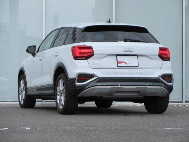 Audi Q2 8