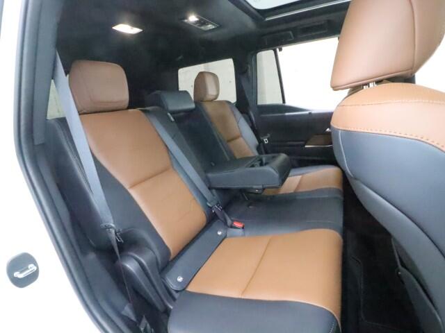 Lexus GX 6