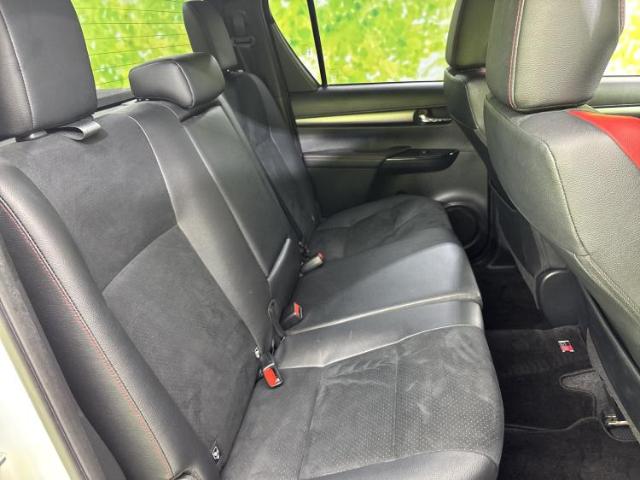 Toyota Hilux 8