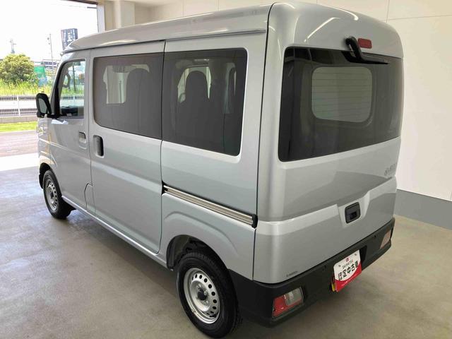 Daihatsu Hijet Cargo 9