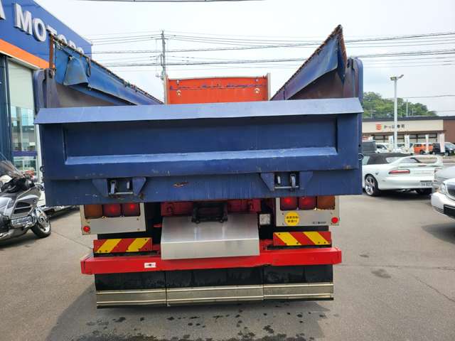 Mitsubishi Fuso Super Great 12