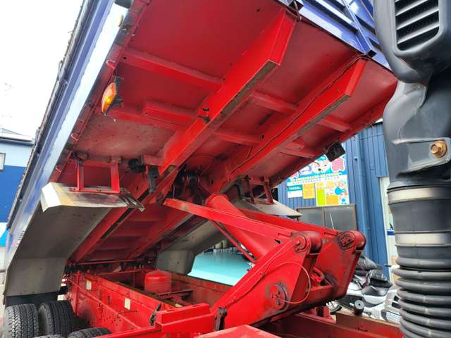 Mitsubishi Fuso Super Great 5