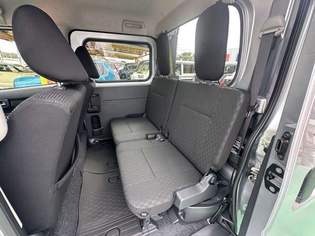 Daihatsu Hijet Deck Van 6