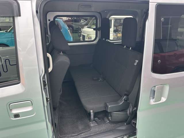 Daihatsu Atrai 6