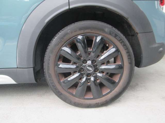 MINI Crossover 11