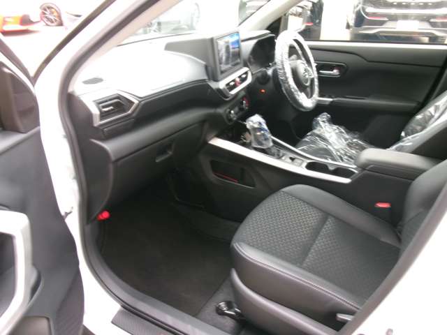 Daihatsu Rocky 5