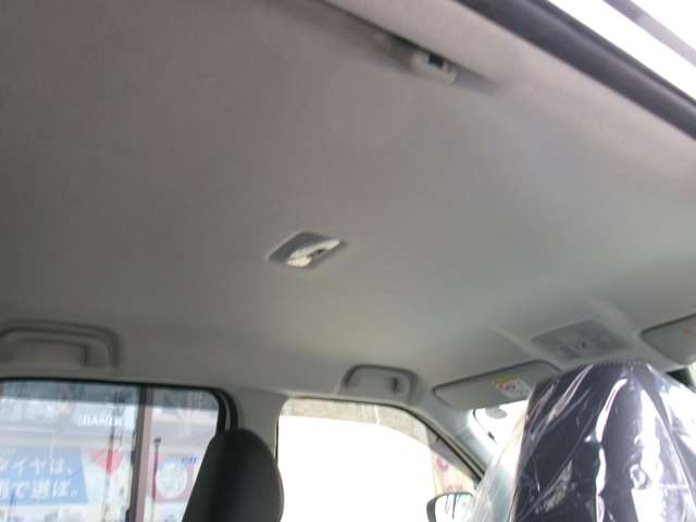 Daihatsu Rocky 8