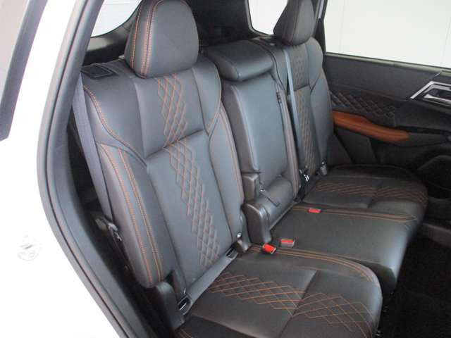 Mitsubishi Outlander 11