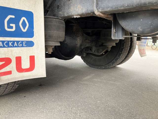 Isuzu Forward 12