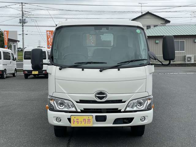 Hino Dutro 2