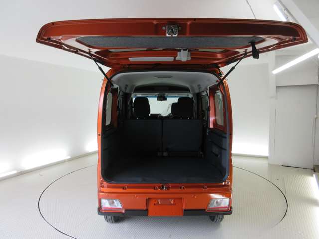 Daihatsu Atrai 11