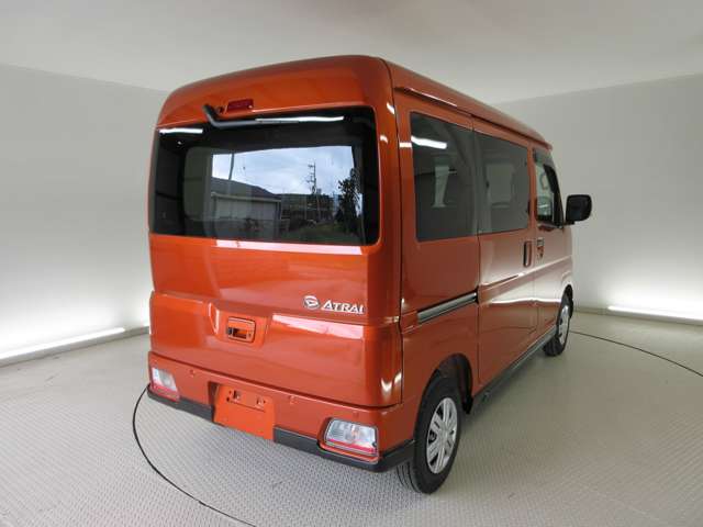 Daihatsu Atrai 6