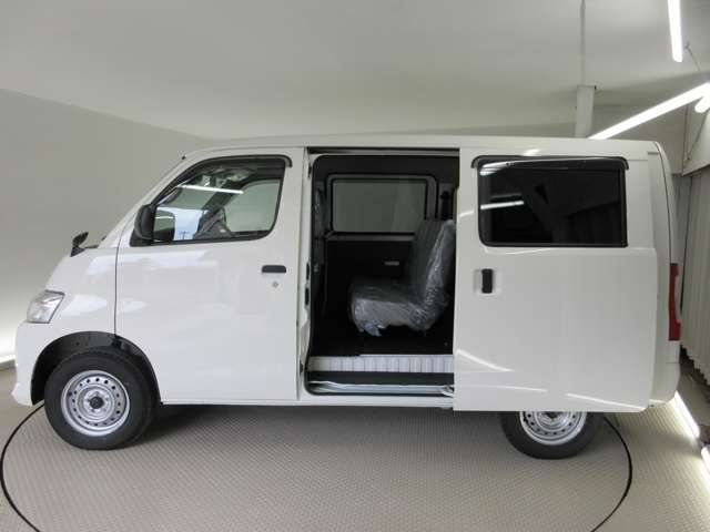 Daihatsu グランマックスカーゴ 10