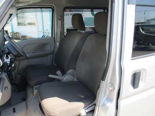 Mitsubishi Minicab Van 12