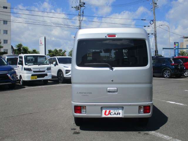 Mitsubishi Minicab Van 7