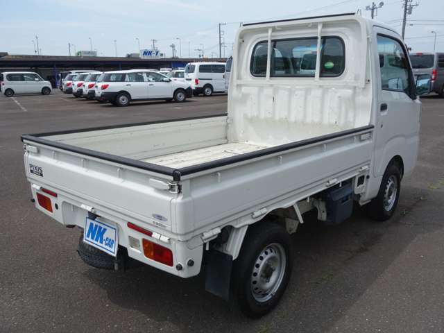 Toyota Pixis Truck 8