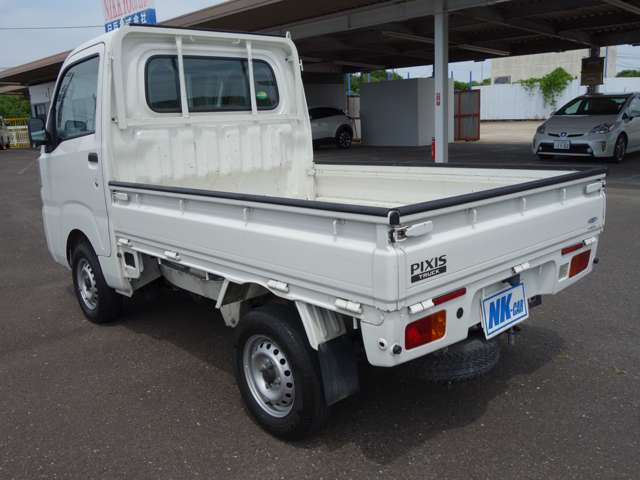 Toyota Pixis Truck 9