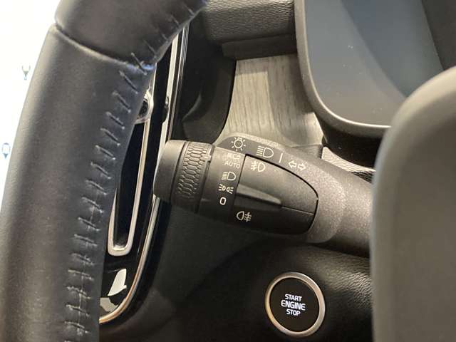 Volvo XC40 8