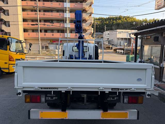Isuzu Elf 3