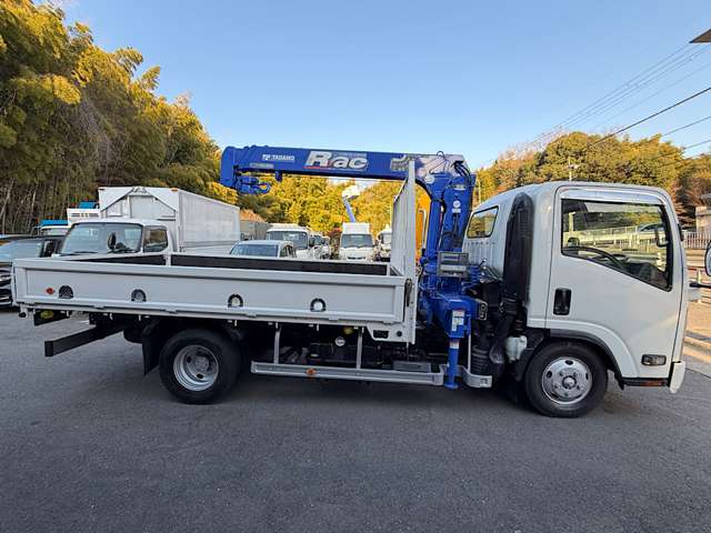 Isuzu Elf 4