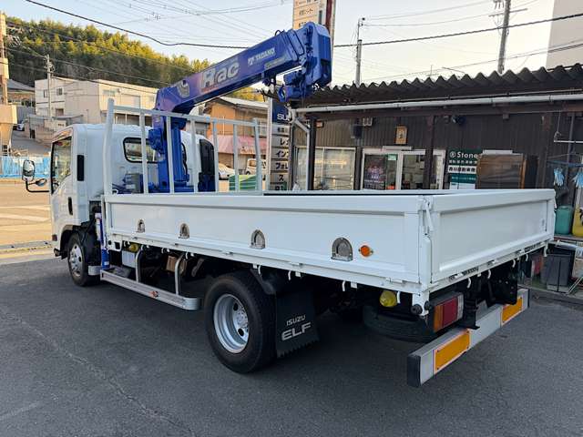 Isuzu Elf 8