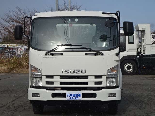 Isuzu Forward 2