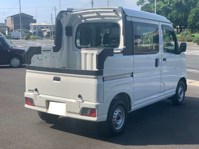 Daihatsu Hijet Deck Van 5