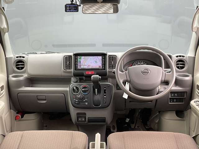 Nissan NV100 Clipper 4