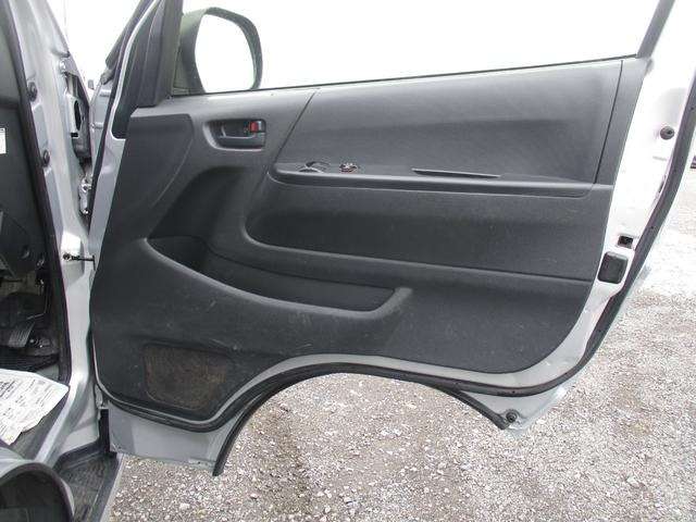 Toyota Hiace Van 8