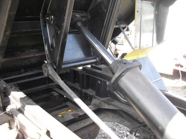 Isuzu Elf 5