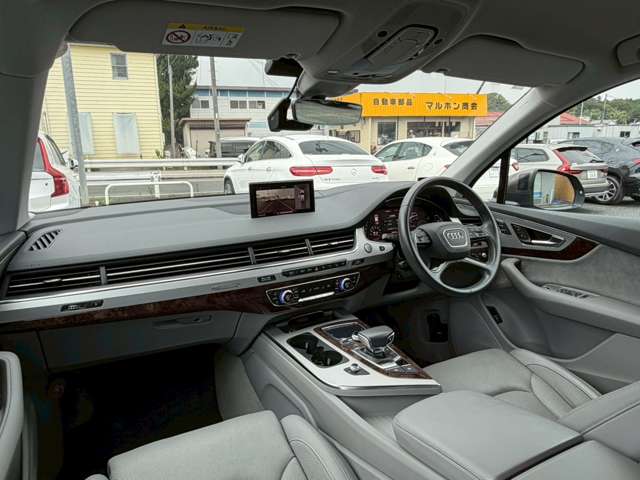 Audi Q7 12