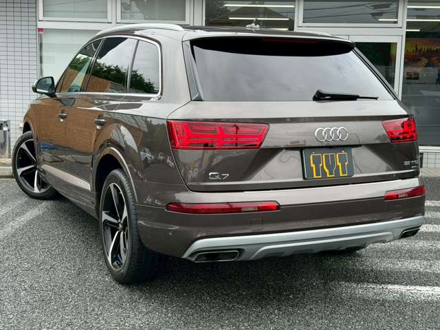 Audi Q7 9