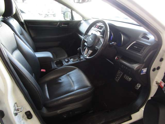 Subaru Legacy Outback 11