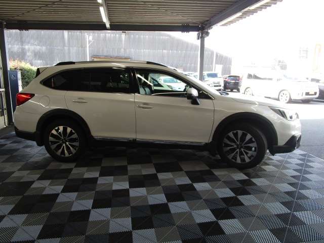 Subaru Legacy Outback 7