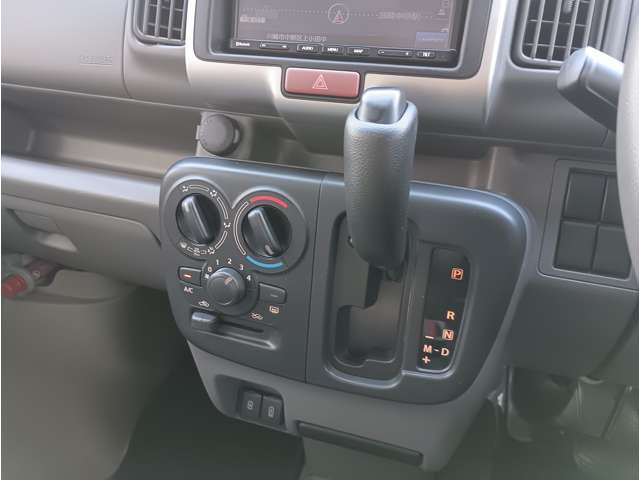 Nissan NV100 Clipper 7