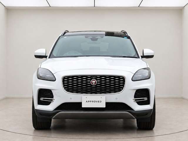 Jaguar E-Pace 3