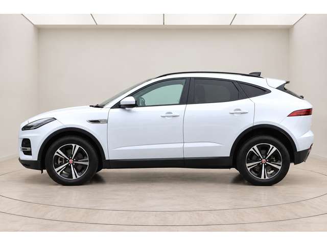 Jaguar E-Pace 5