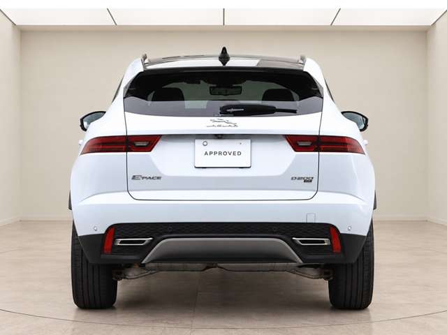 Jaguar E-Pace 6