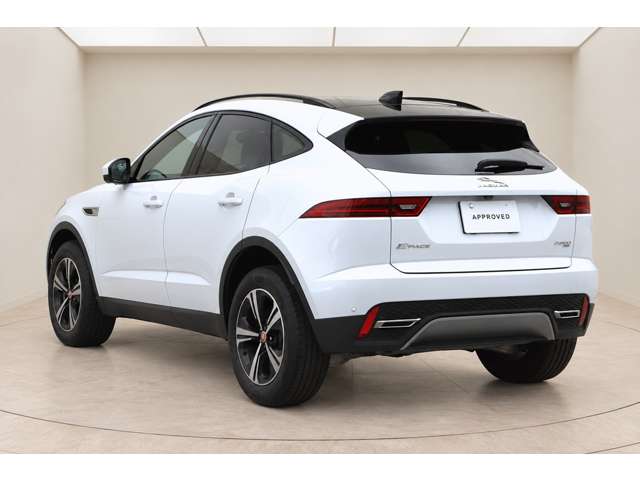 Jaguar E-Pace 7