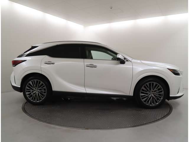 Lexus RX 7