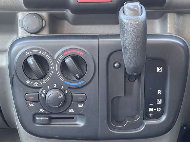 Nissan NV100 Clipper 5