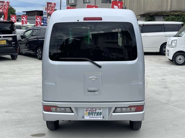 Daihatsu Hijet Cargo 8
