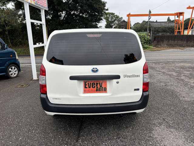 Toyota Probox Van 8