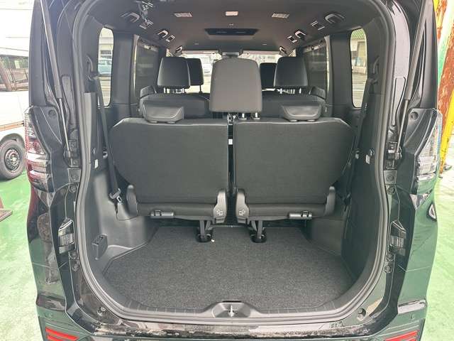 Toyota Voxy 11