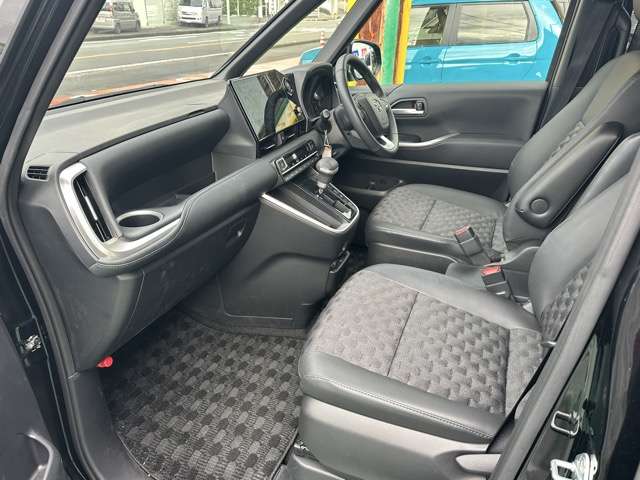 Toyota Voxy 5