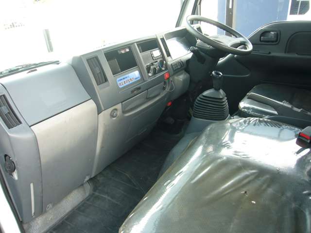 Isuzu Elf 3