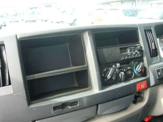 Isuzu Elf 4