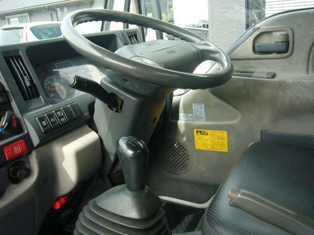 Isuzu Elf 5